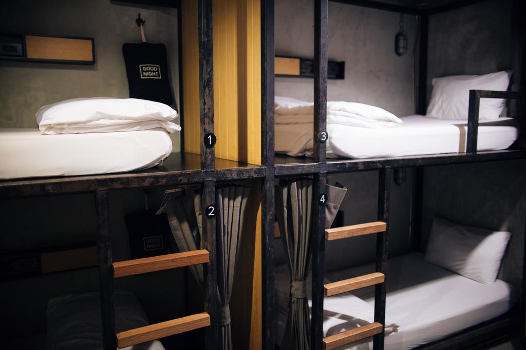 Bunk Bed in 6-Bed Mixed Dormitory Room - No Window