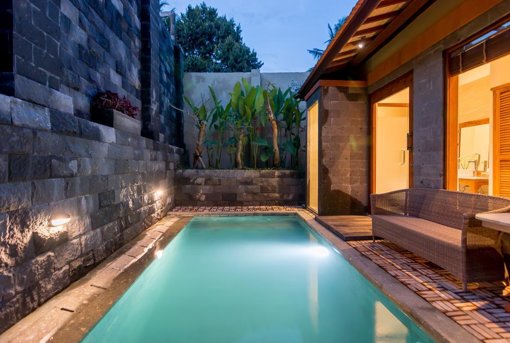 Suite with Private Pool,338861029:JPEG