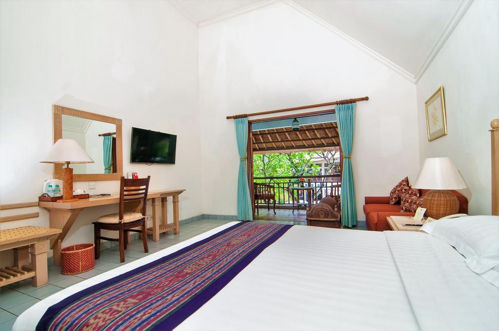 Chambre Double ou Lits Jumeaux Deluxe - Vue sur Piscine