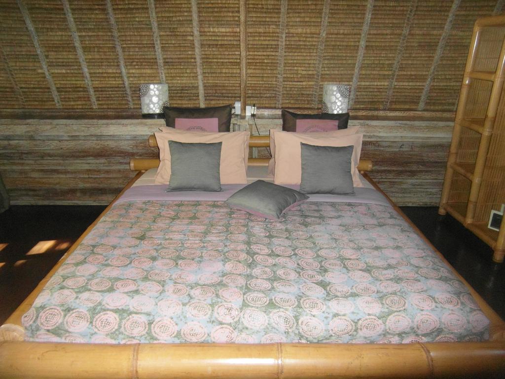 Deluxe Bungalow with Garden View