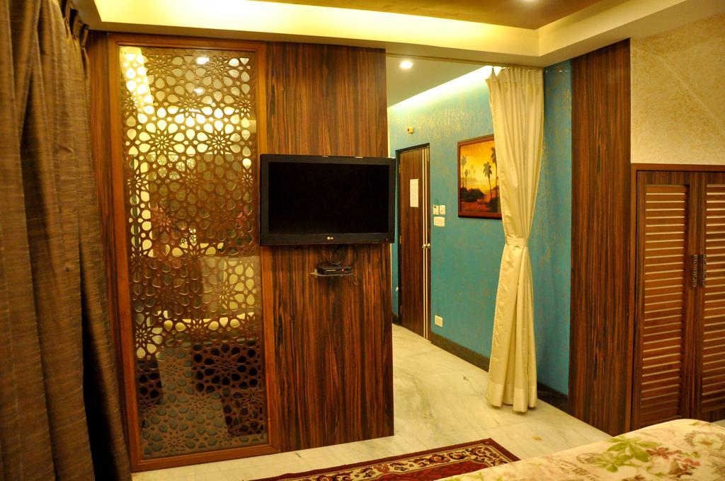 Large Double Room,1015784467:JPEG