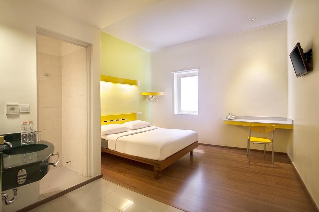 Queen Room,1731452638:JPEG