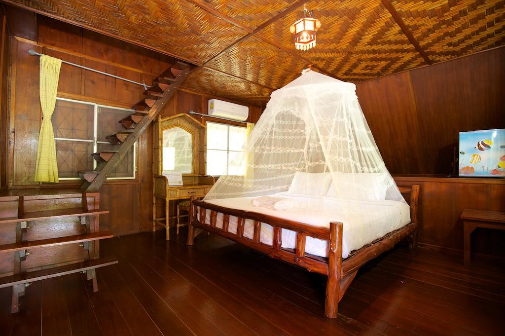 Deluxe Bungalow with Garden View