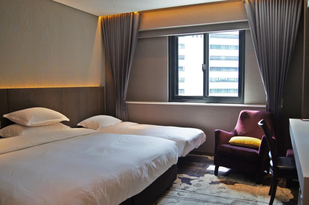 Triple Room City View