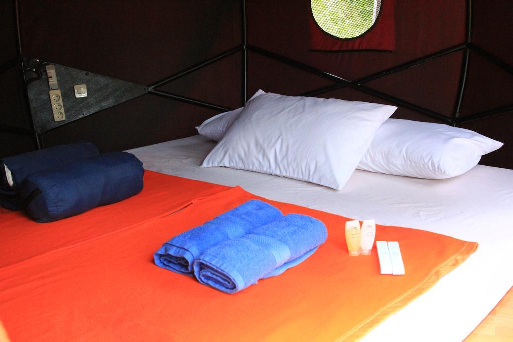 Tent (2 Adults)