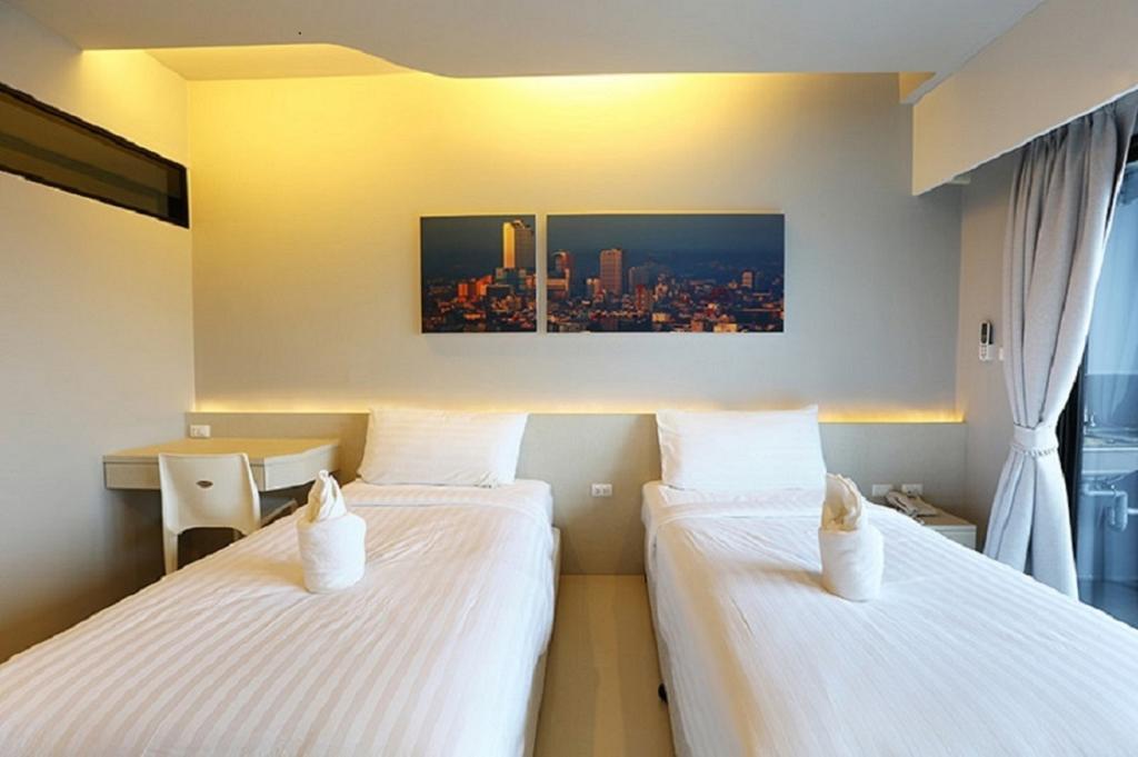 Standard Twin Room