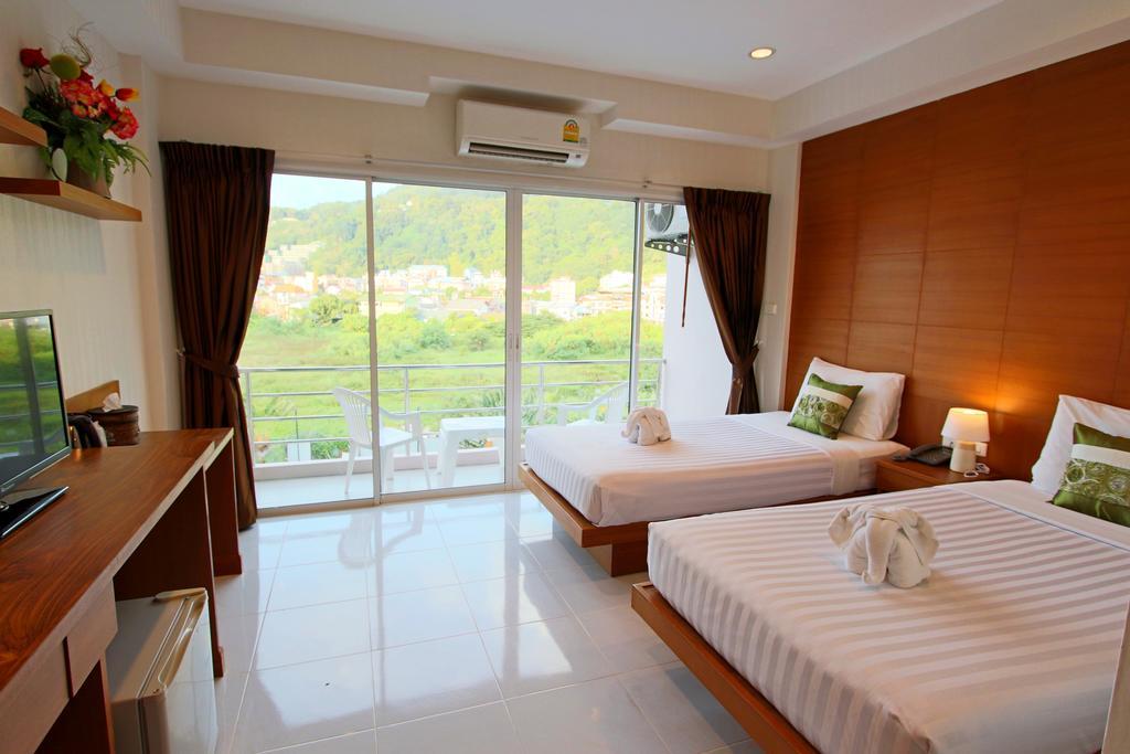 Deluxe Quadruple Room