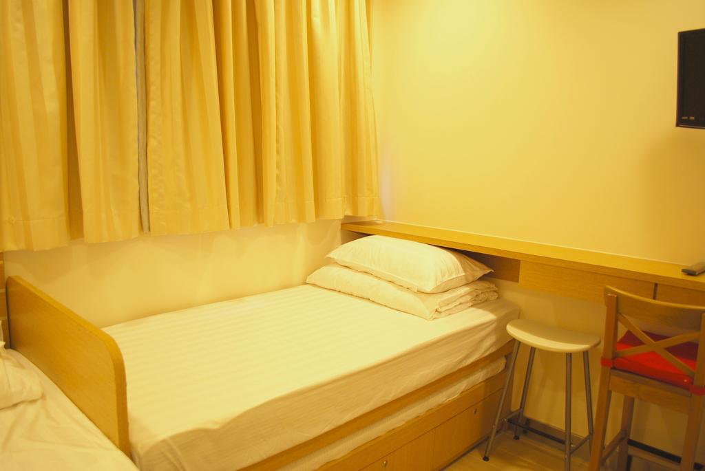 Deluxe Twin Room with Private Bathroom