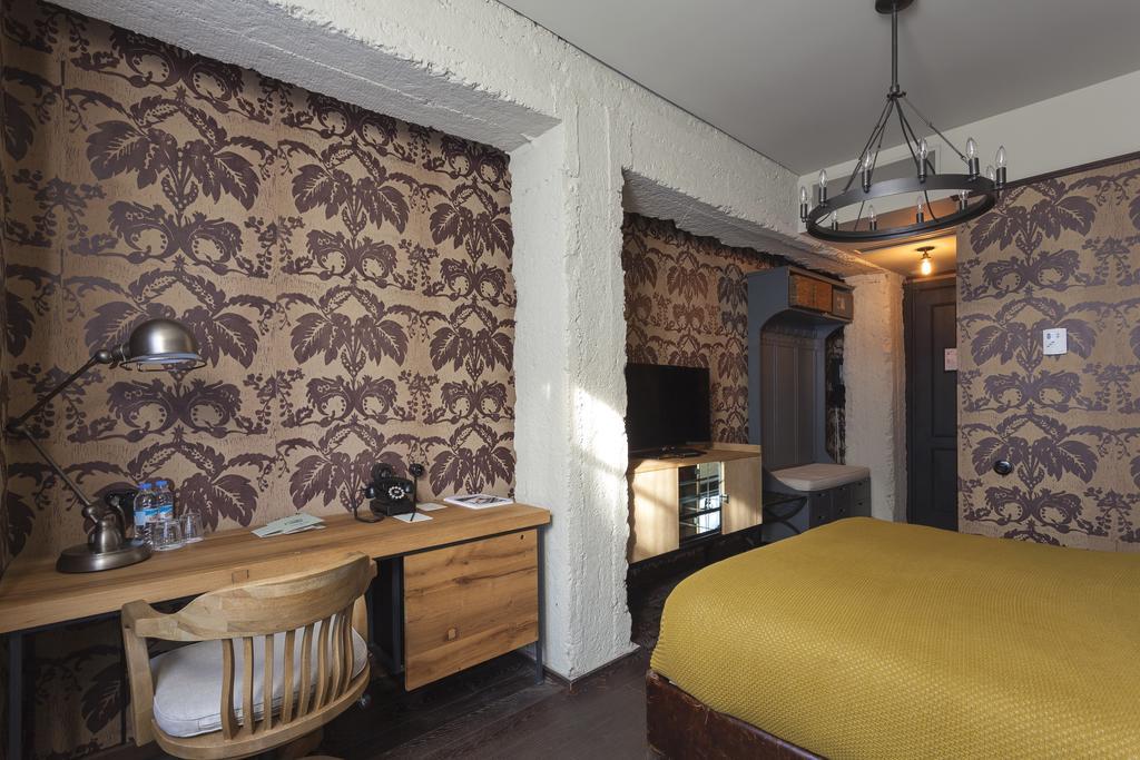 Habitación Urban con cama grande orientada a la calle