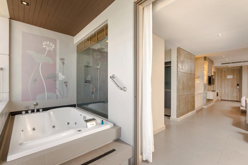 Suite Junior avec Baignoire Spa – Vue sur Mer