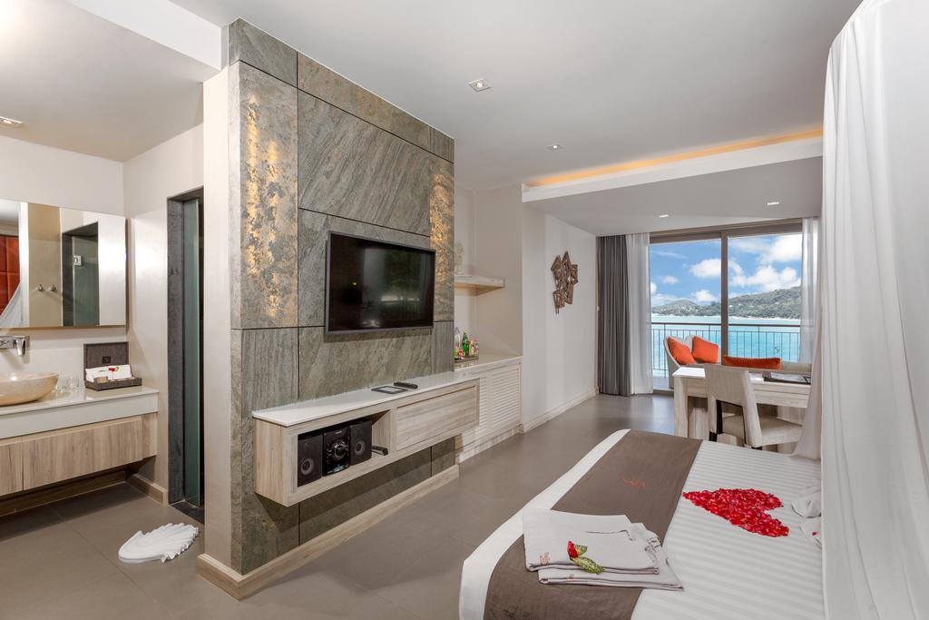 Suite Romance avec Bain à Remous - Vue sur Mer