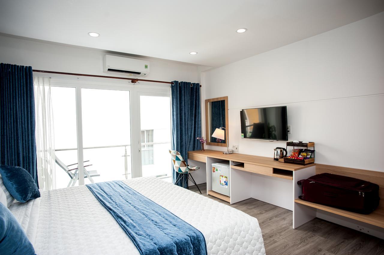 Executive Balcony King Room
