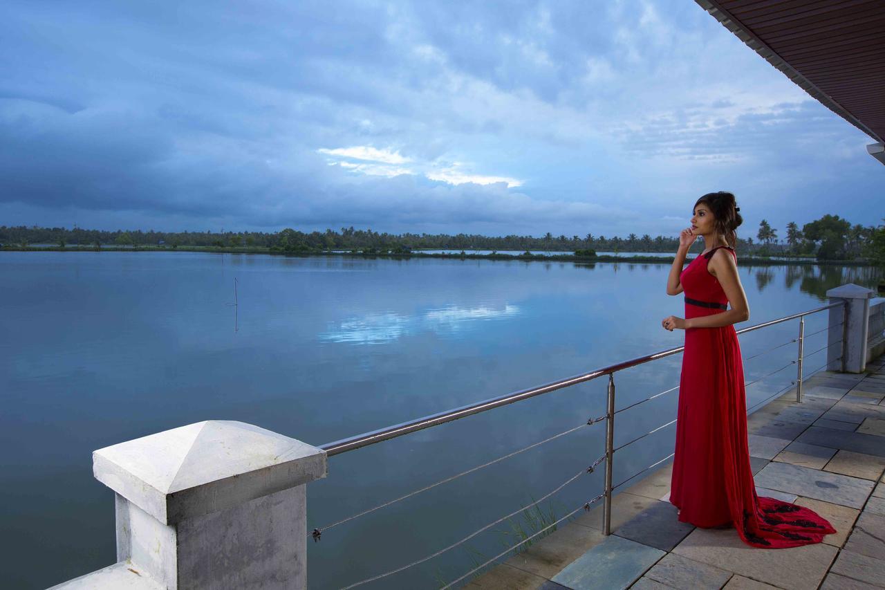 Double Room with Lake View