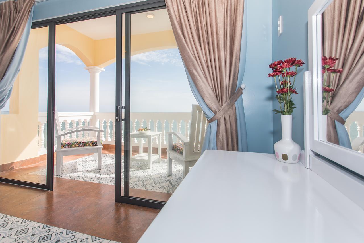 King Suite Sea View