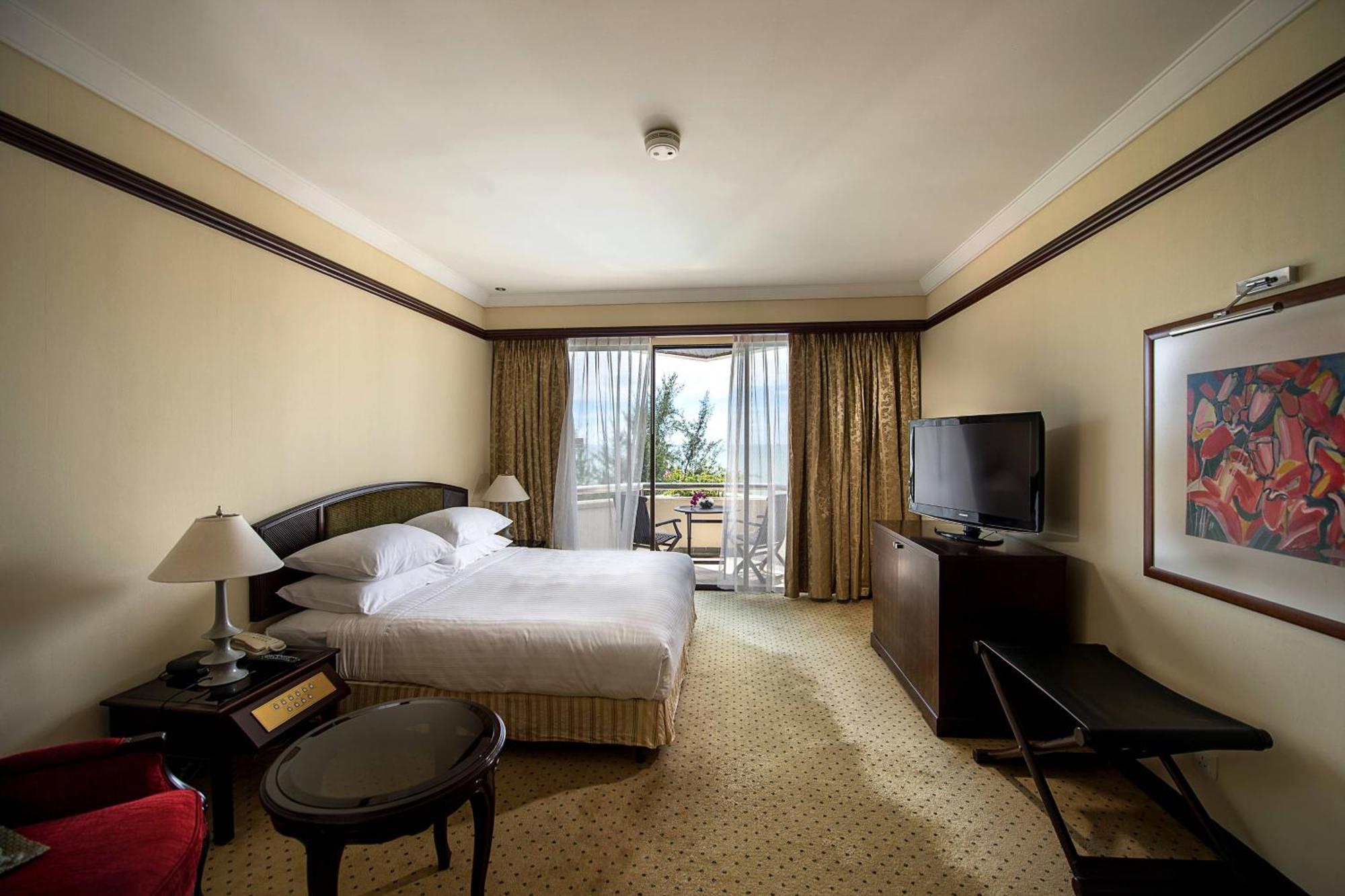 One-Bedroom Junior Suite with Ocean View