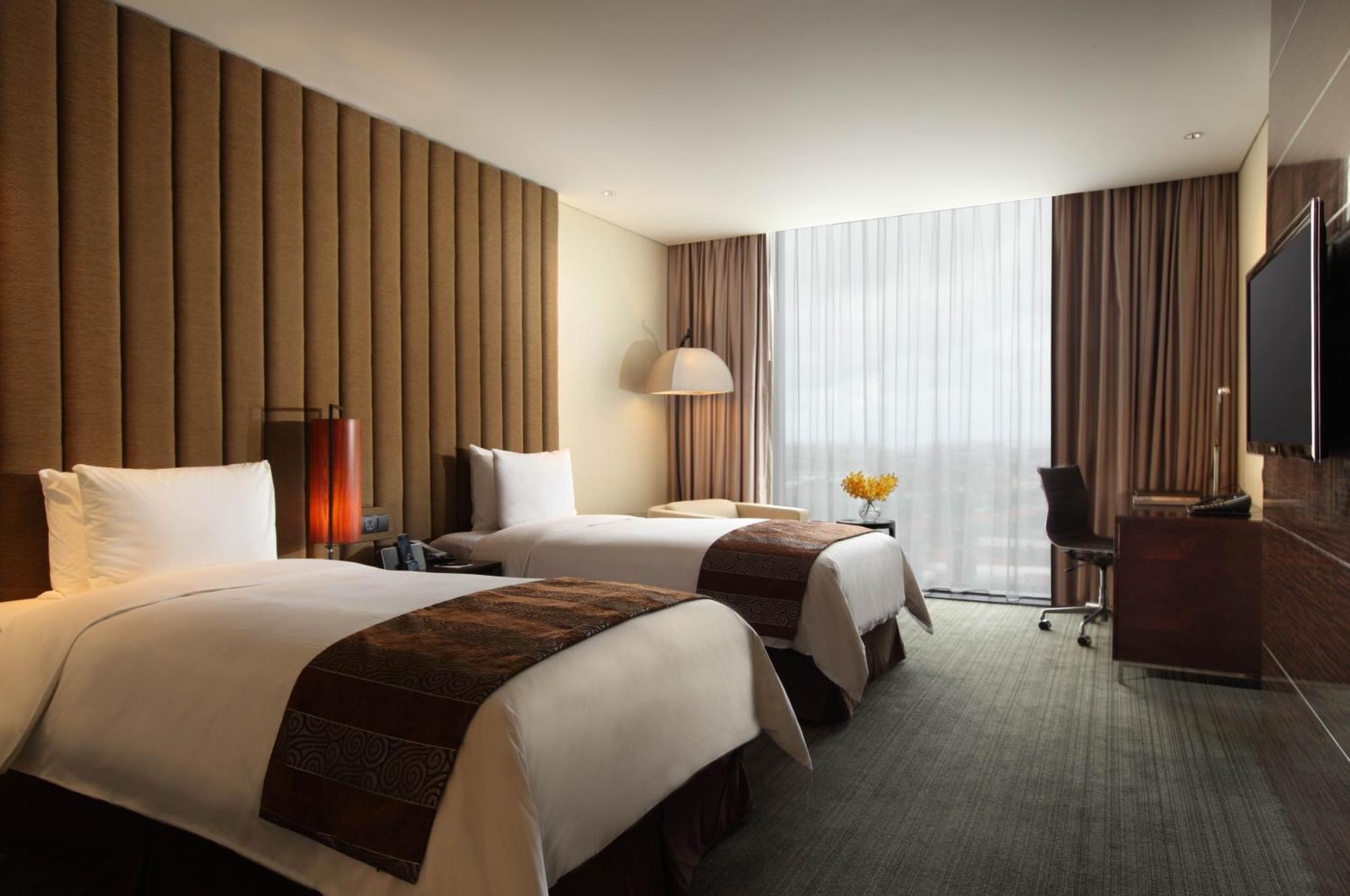 Club Twin Room