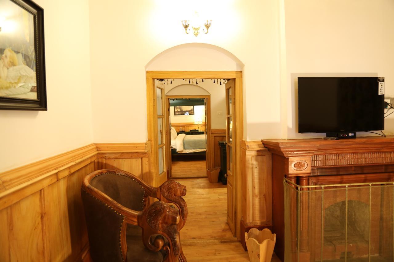 Victorian Suite
