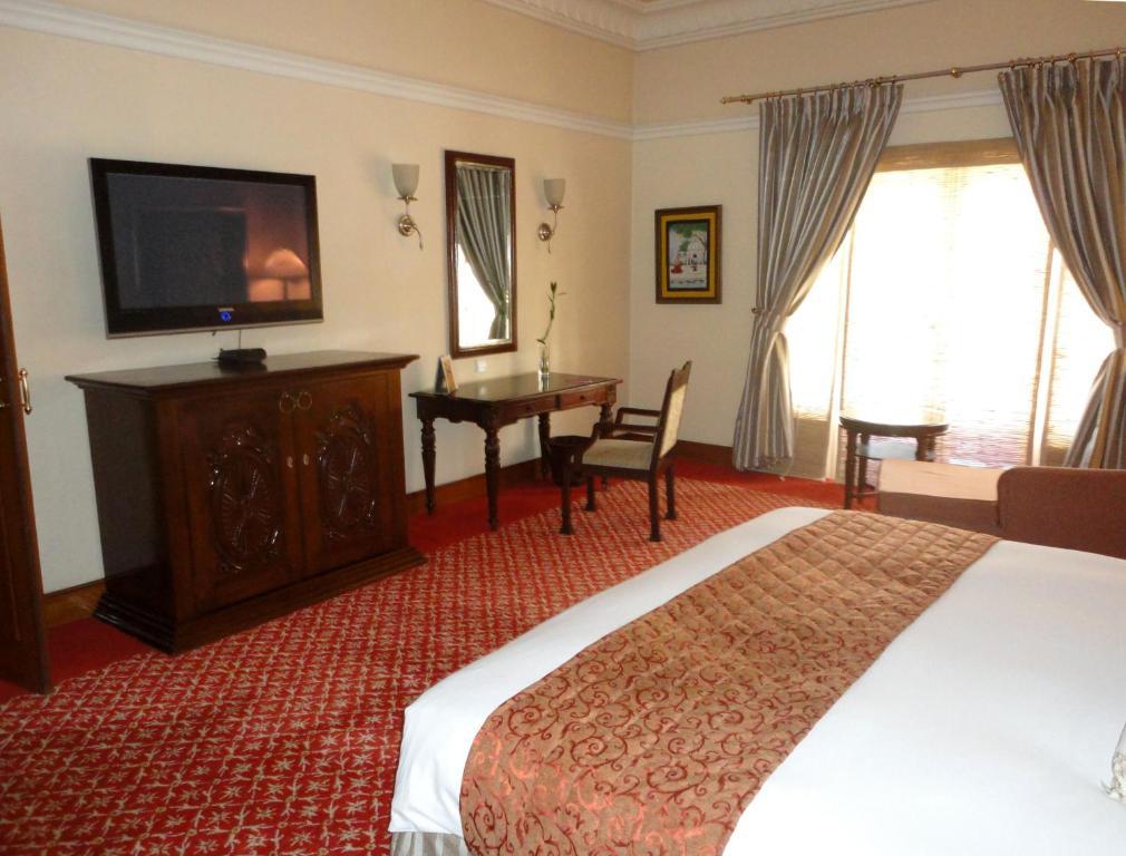 Luxury Room Garden View King Bed