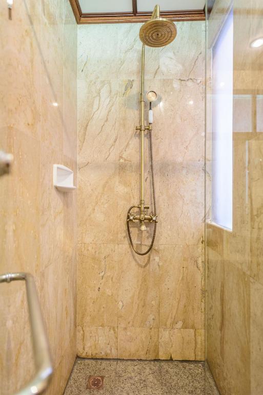 Deluxe Doppel- oder Zweibettzimmer mit Poolblick - nur Erwachsene