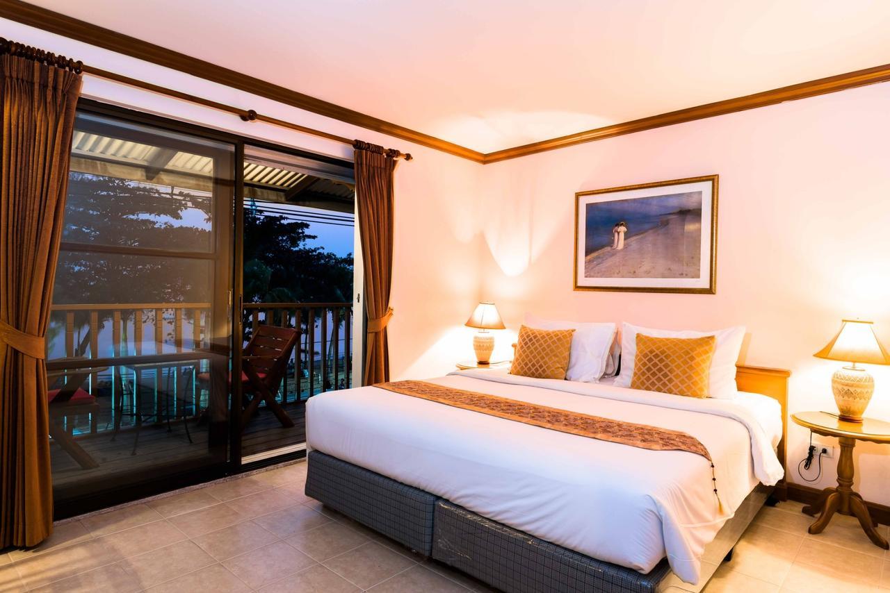 Double Room with Balcony and Sea View