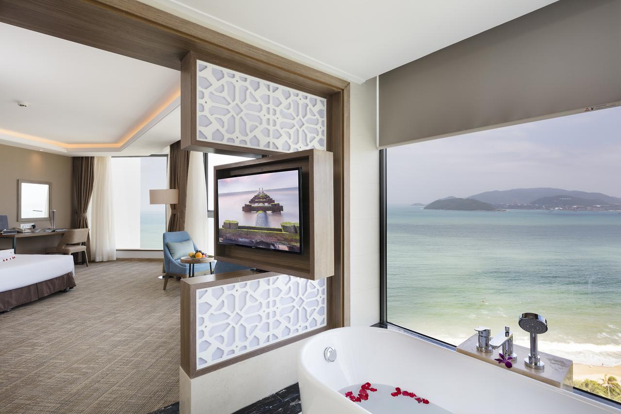 Suite mit Kingsize-Bett mit Meerblick