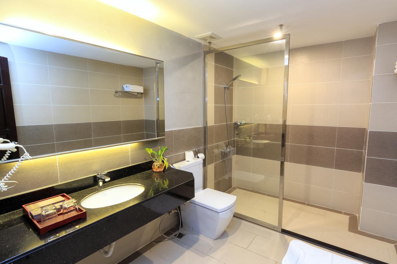 Luxury Suite,1588262116:JPEG