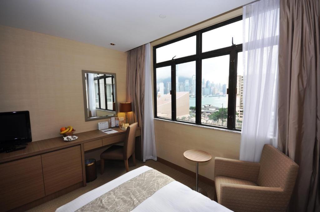 Queen or Twin Room Partial Harbour View