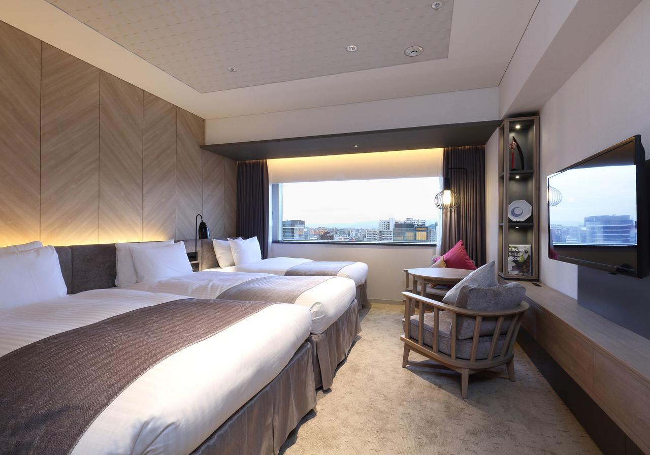 Hollywood Triple Room - Non-Smoking,1277944060:JPEG