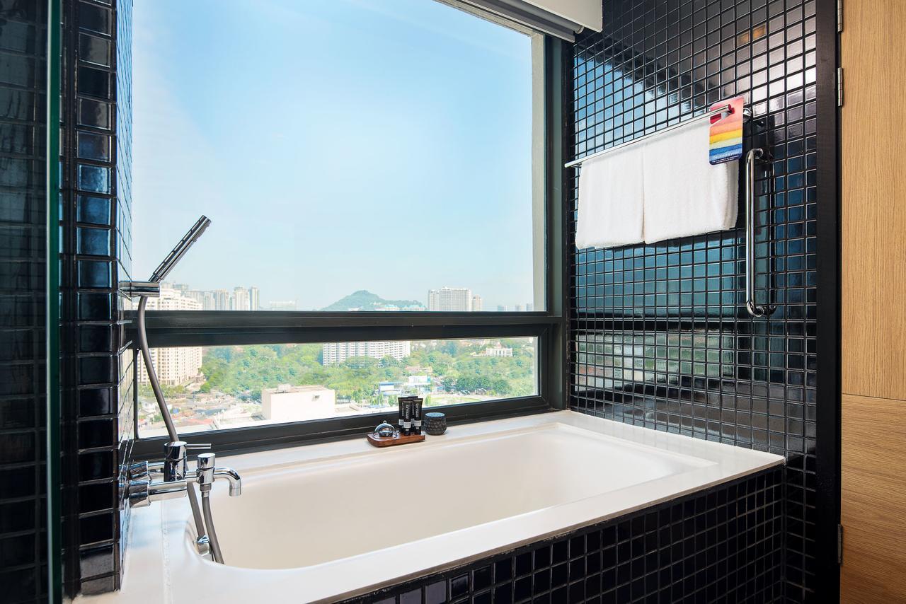 One-Bedroom Suite,691910073:JPEG