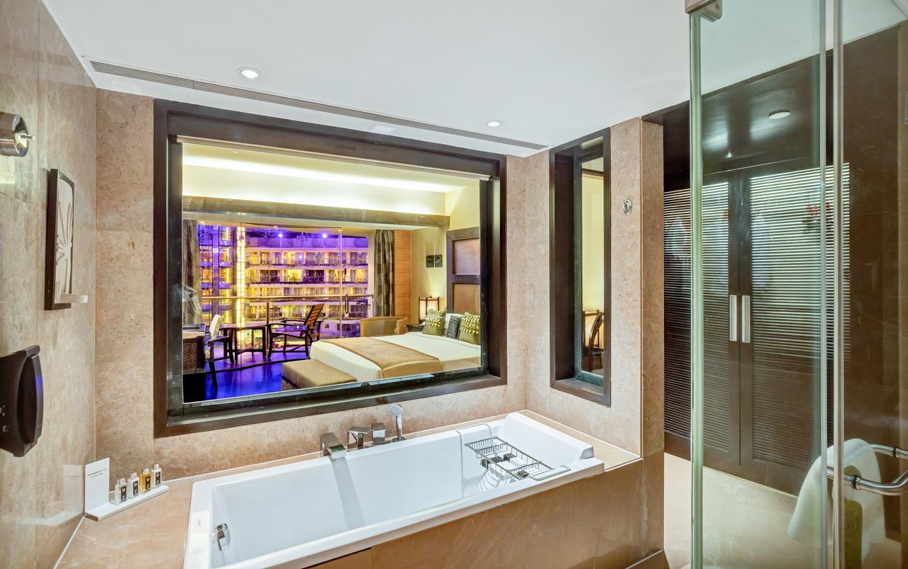 Suite Lit King-Size Uranus avec Baignoire et Balcon Privé - Vue sur Lagune