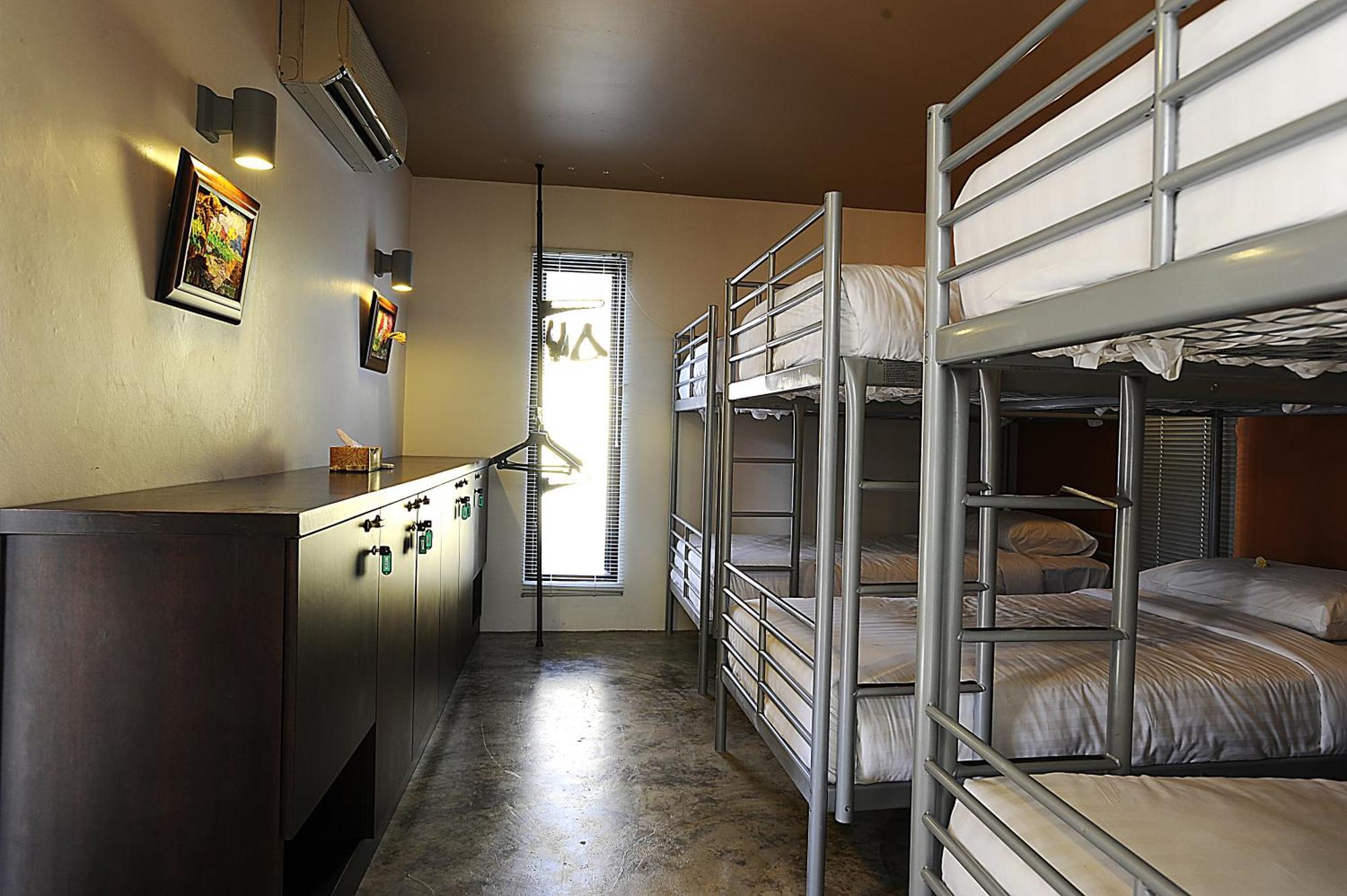 6-Bed Mixed Dormitory Room