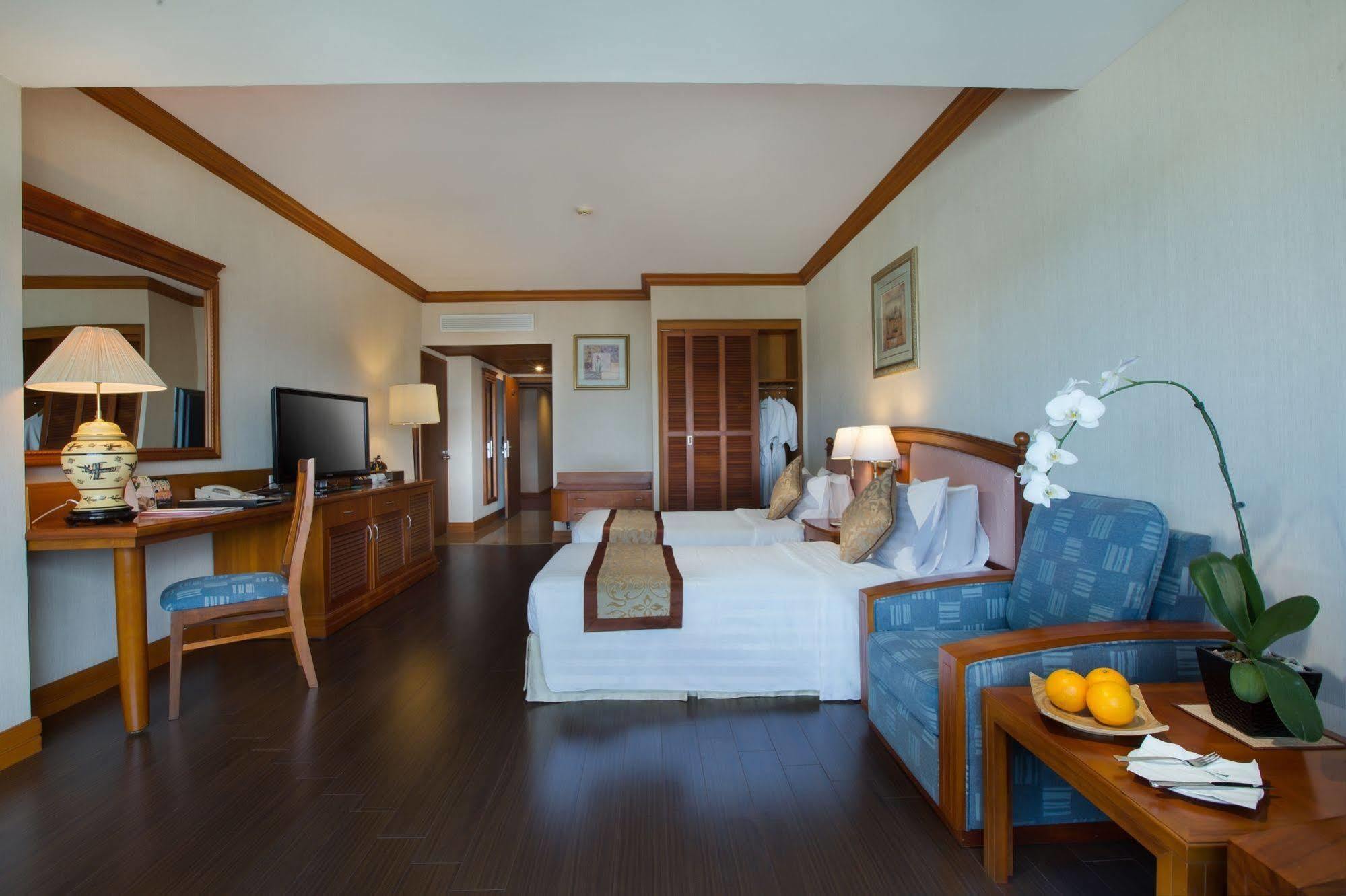Twin Room with Sea View