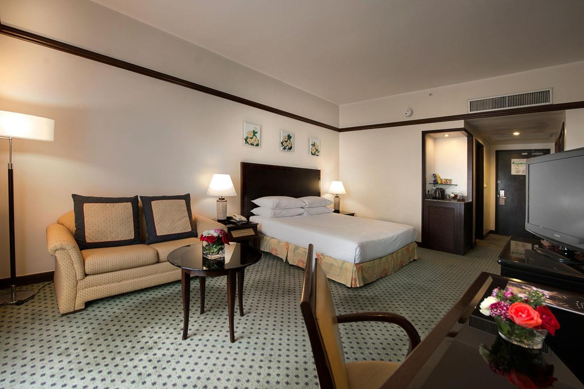 Deluxe Ocean King Room