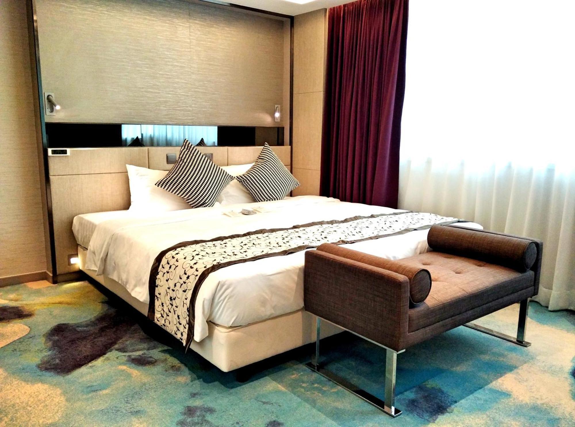 Signature King Suite,1717702687:JPEG