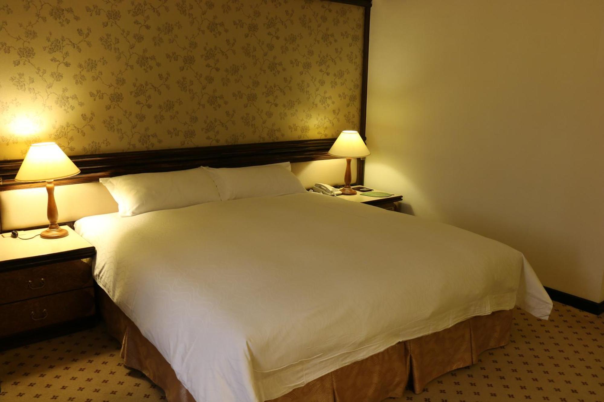 Deluxe Double Room,1104082263:JPEG