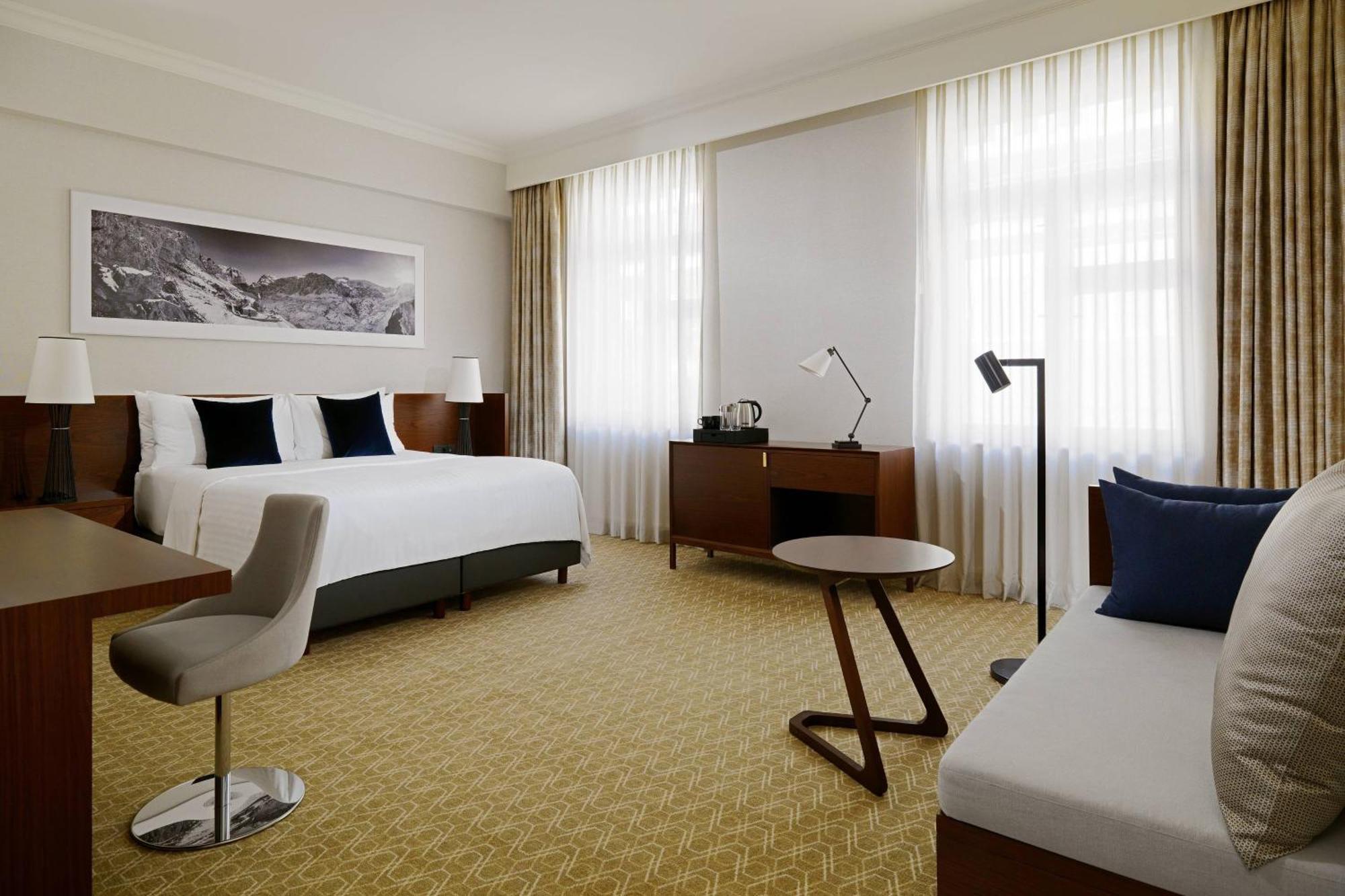 Superior Deluxe Guest room 1 King,1278096994:JPEG