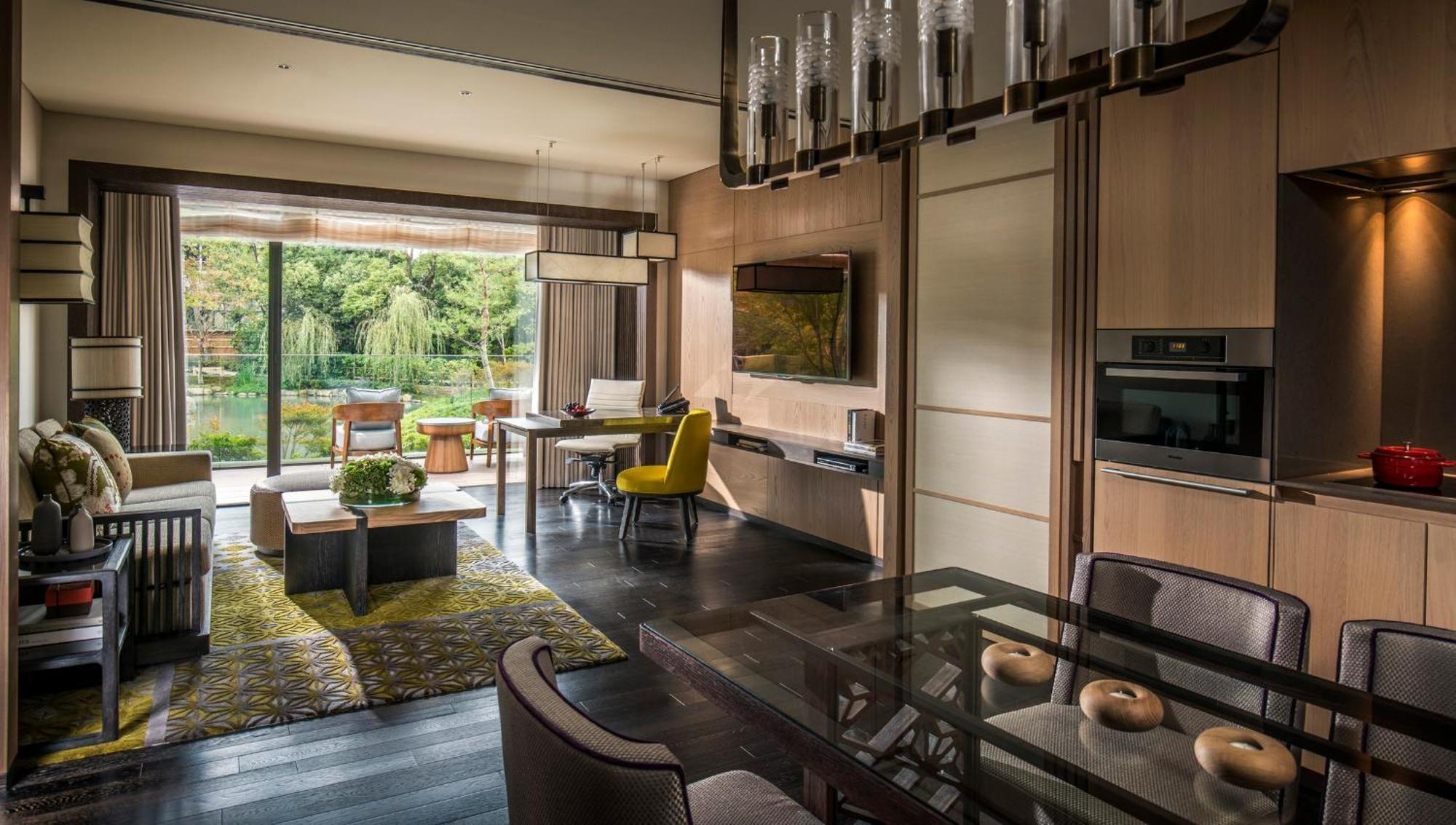 One Bedroom Heritage Garden Residence King