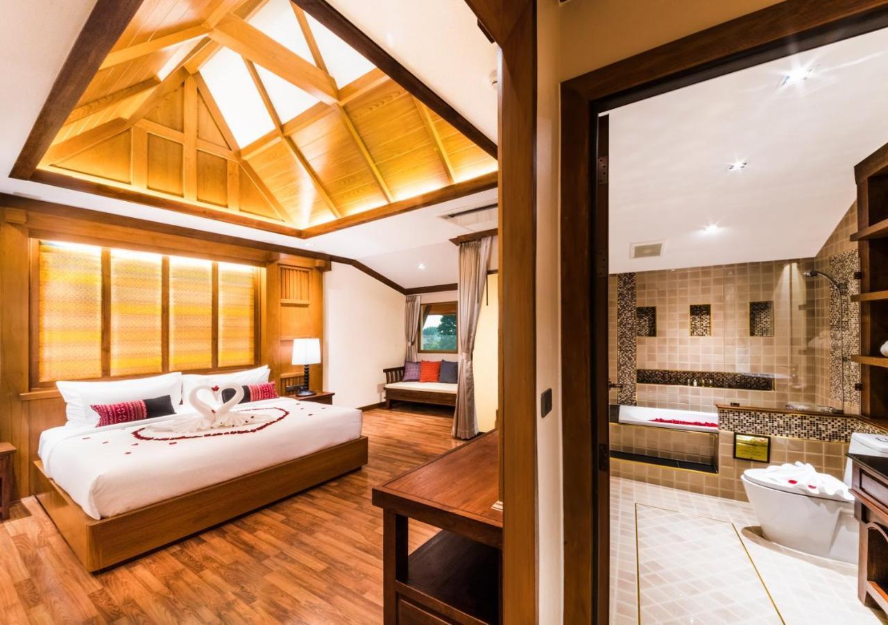 Deluxe with Balcony