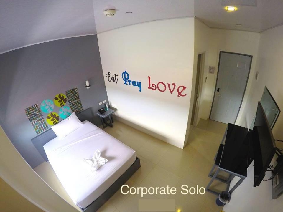 Corporate Solo