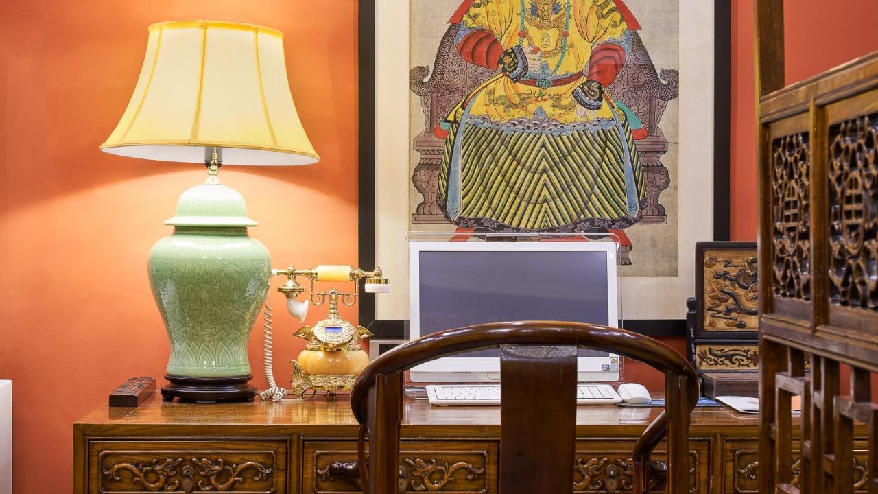 Emperor Suite