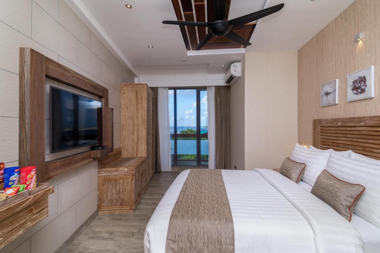 Super Deluxe Double Ocean View Balcony Return Airport Transfer,757332931:JPEG