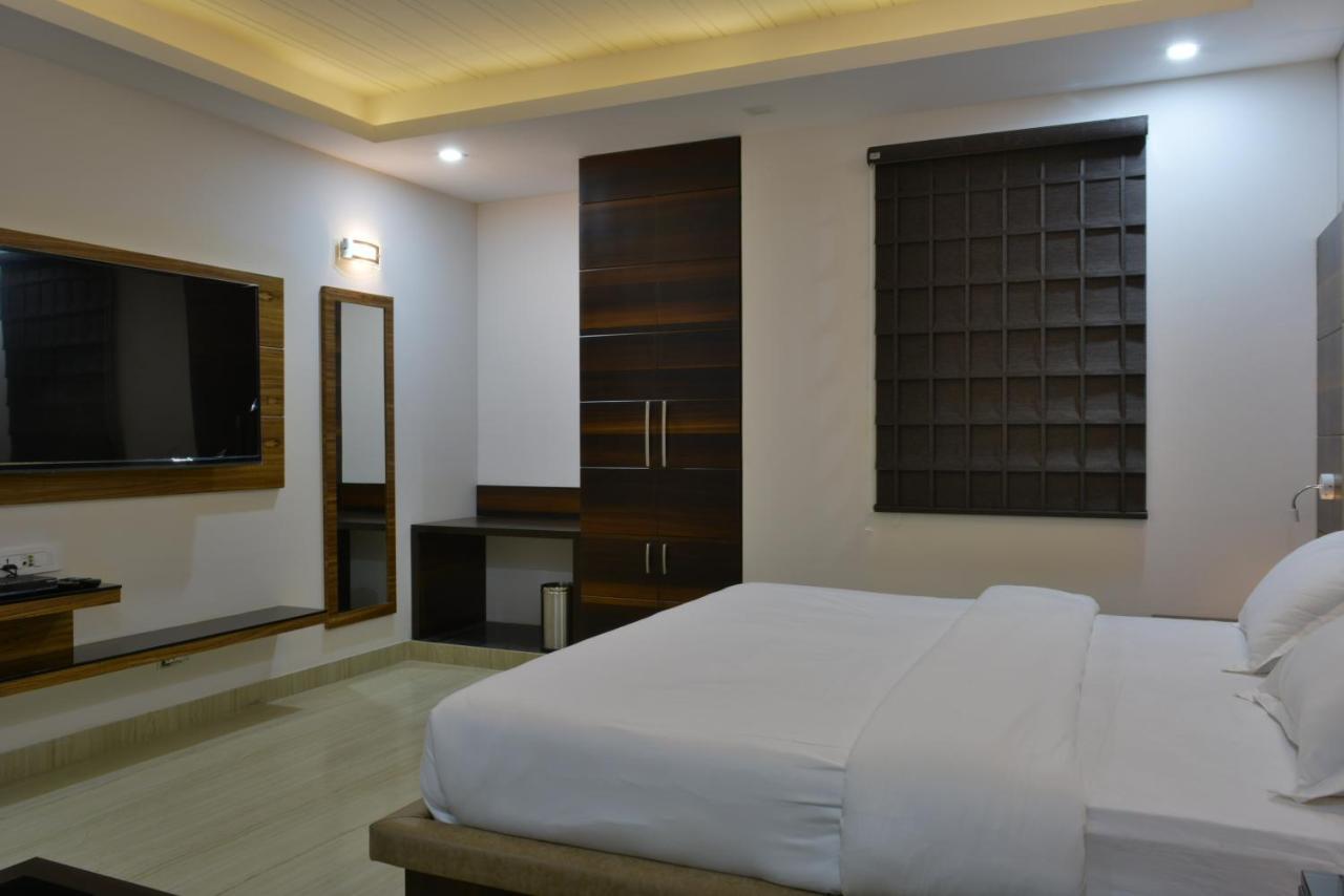 Super Deluxe Double Room