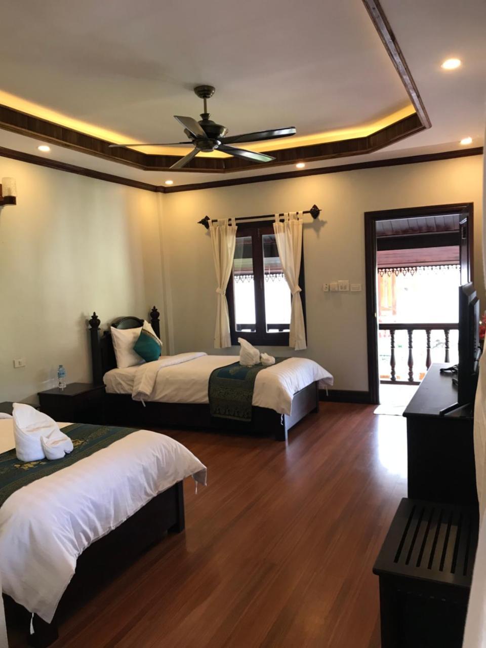Deluxe Twin Room with Balcony