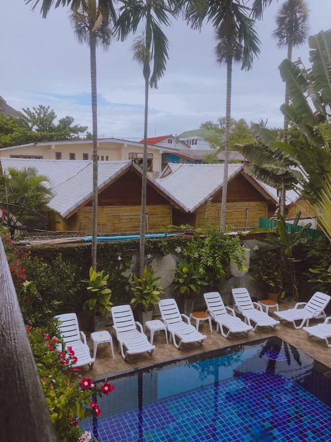 Superior Zimmer mit Balkon und Poolblick