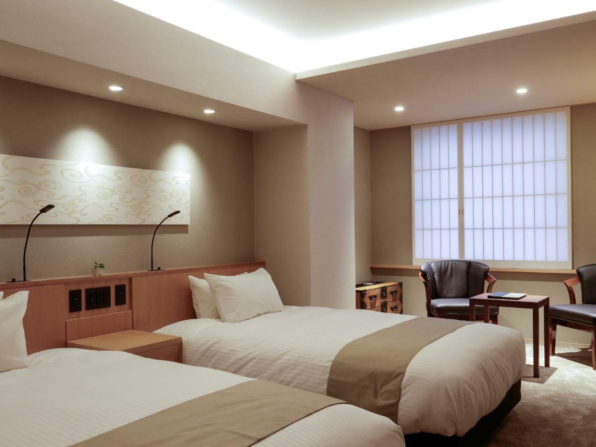 Twin Room with City View