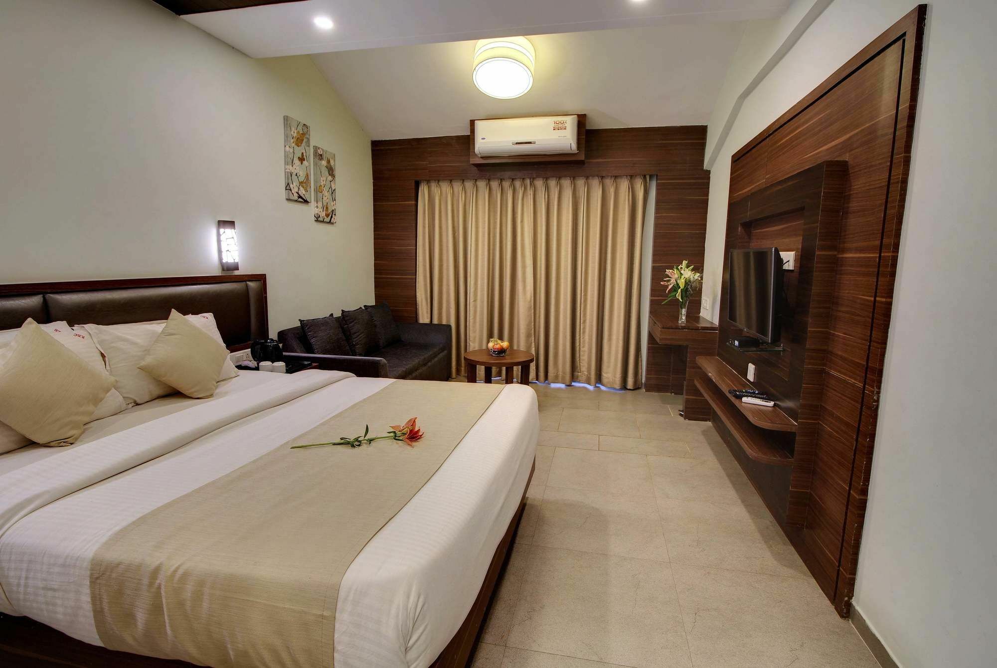 Double Room with Pool View