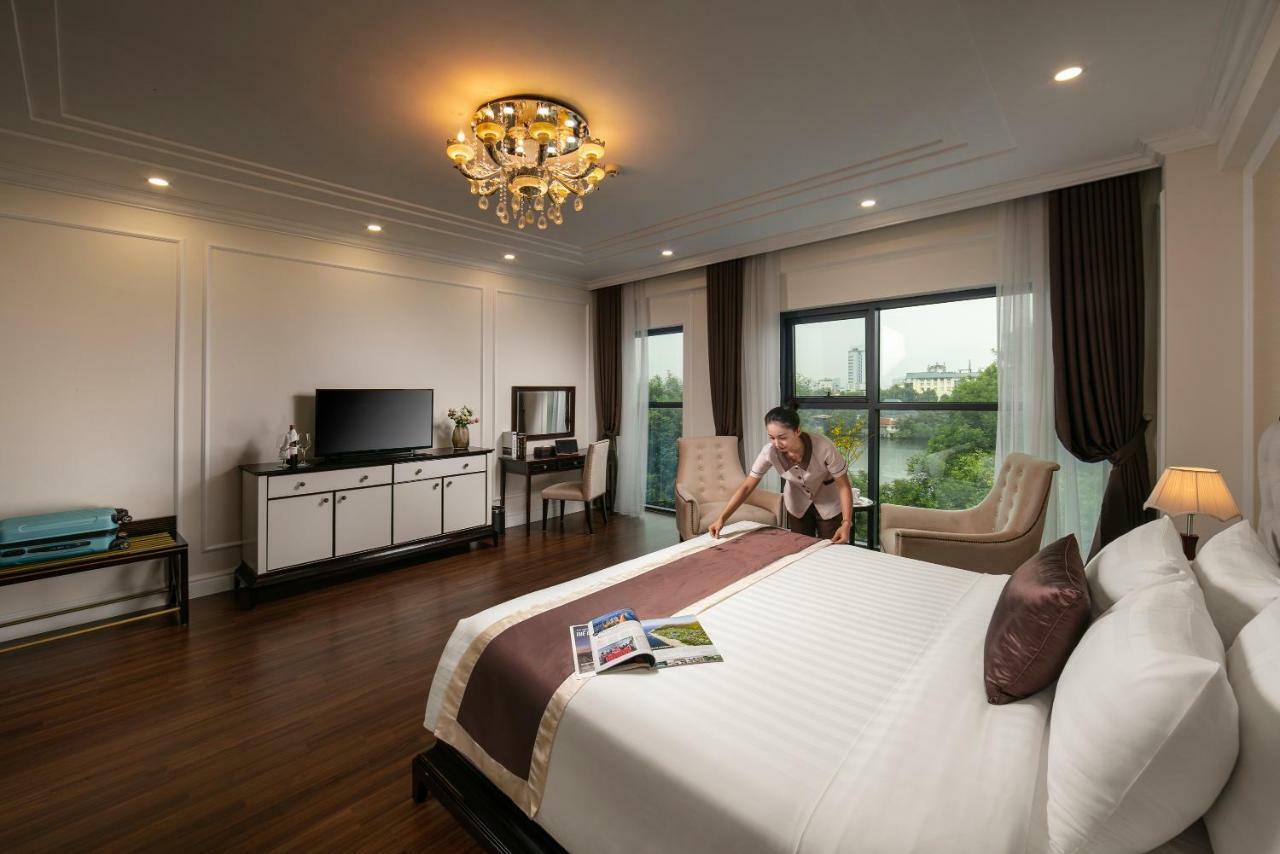 Deluxe Suite