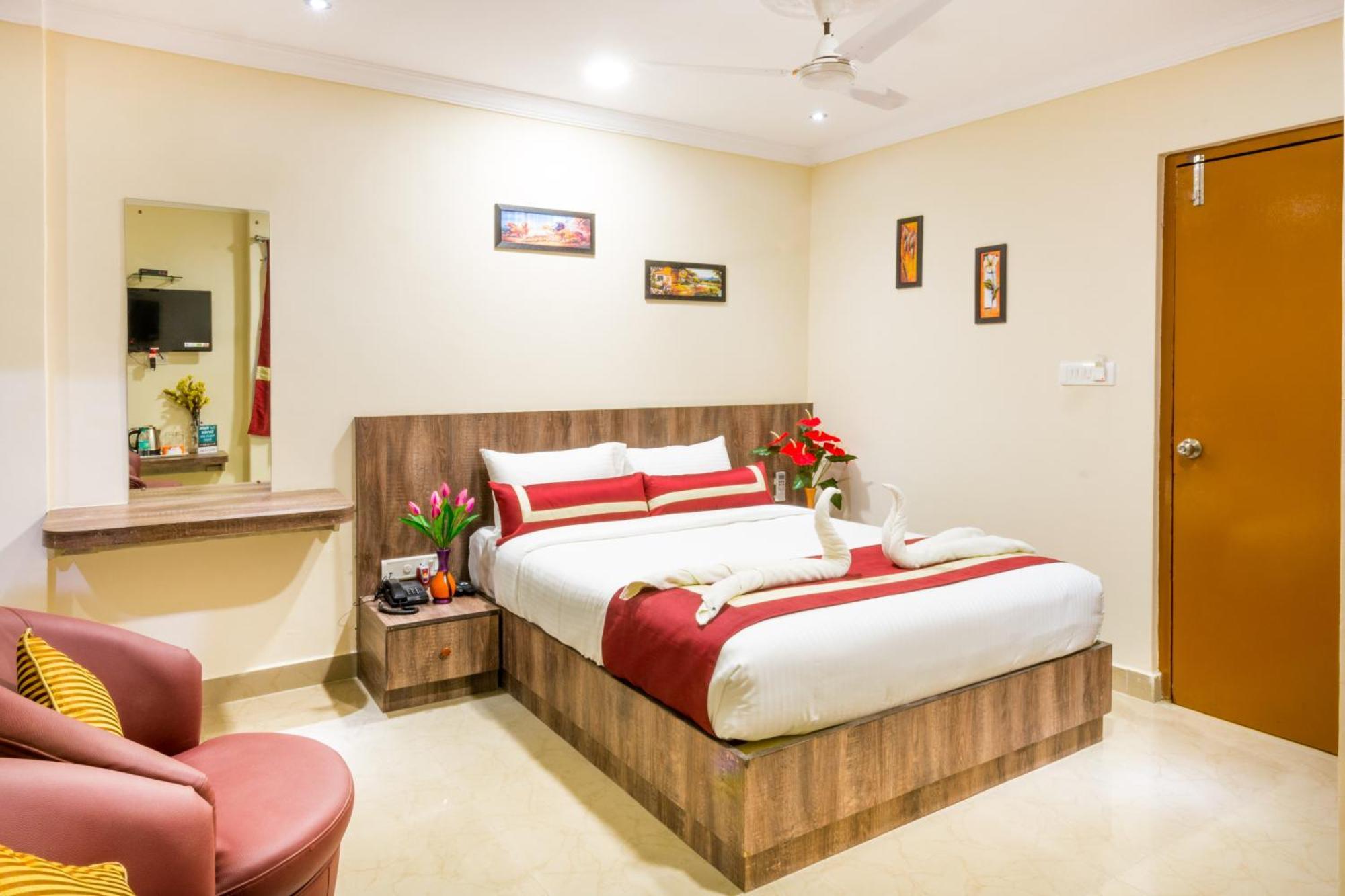 Deluxe Double Room,902365297:JPEG