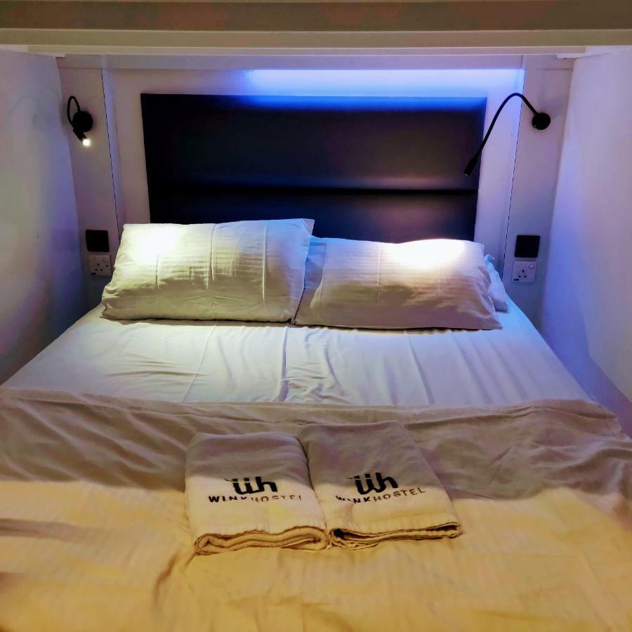 Queen Pod Mixed Shared Room