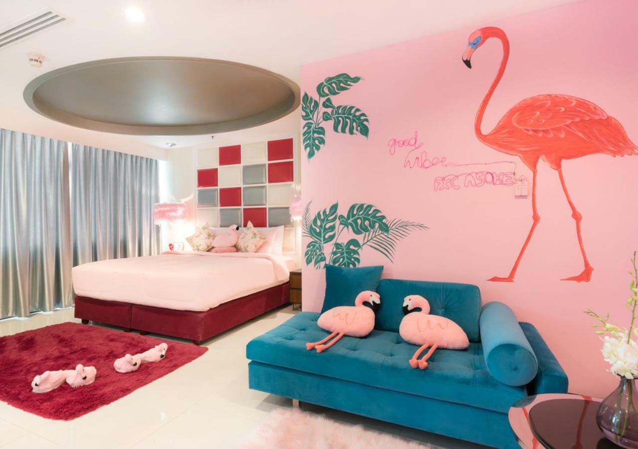 Theme room